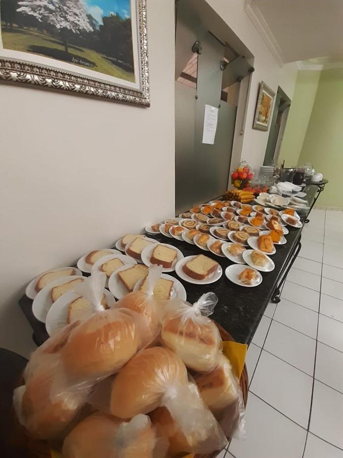 Ipe Guaru Hotel グアルーリョス エクステリア 写真