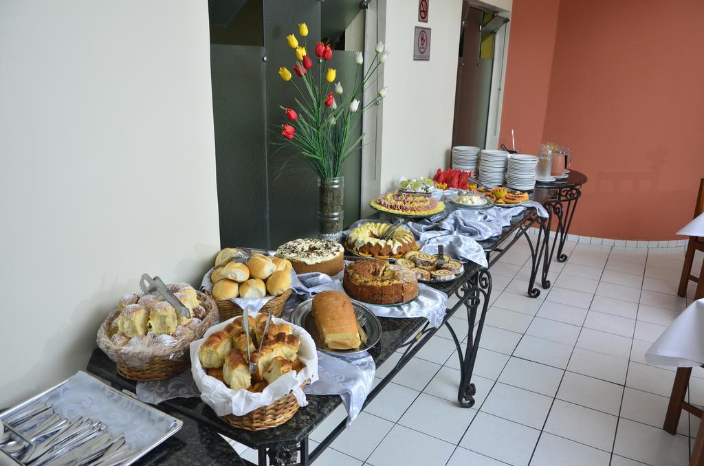 Ipe Guaru Hotel グアルーリョス エクステリア 写真