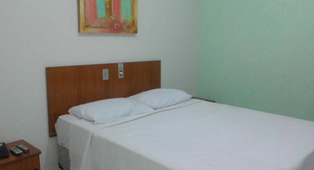 Ipe Guaru Hotel グアルーリョス エクステリア 写真