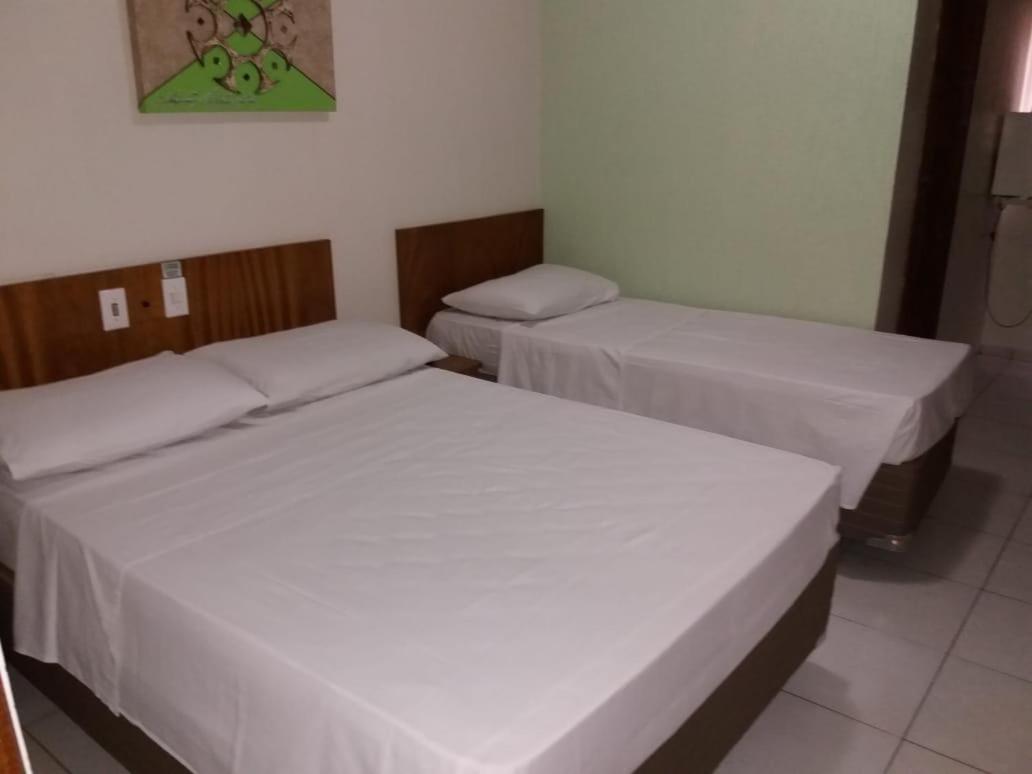 Ipe Guaru Hotel グアルーリョス エクステリア 写真