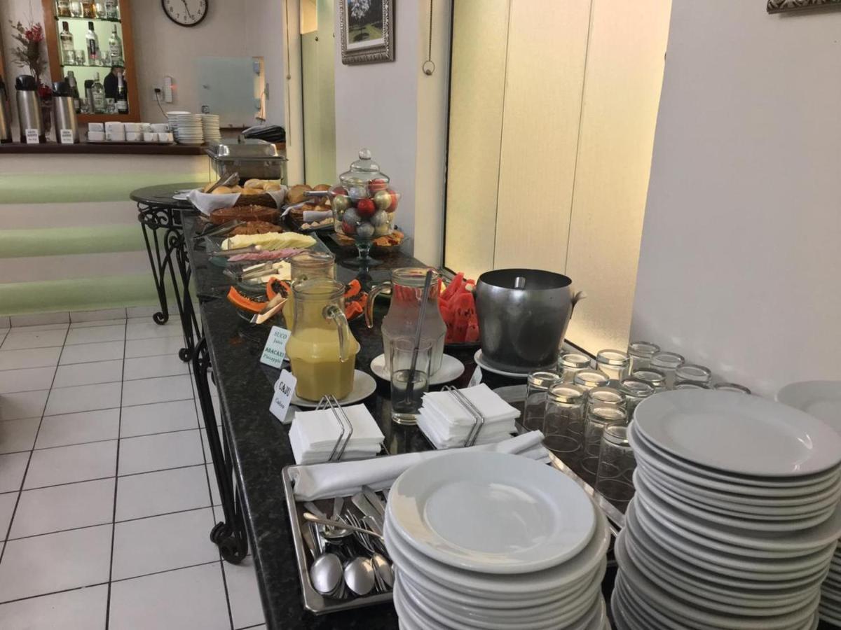 Ipe Guaru Hotel グアルーリョス エクステリア 写真